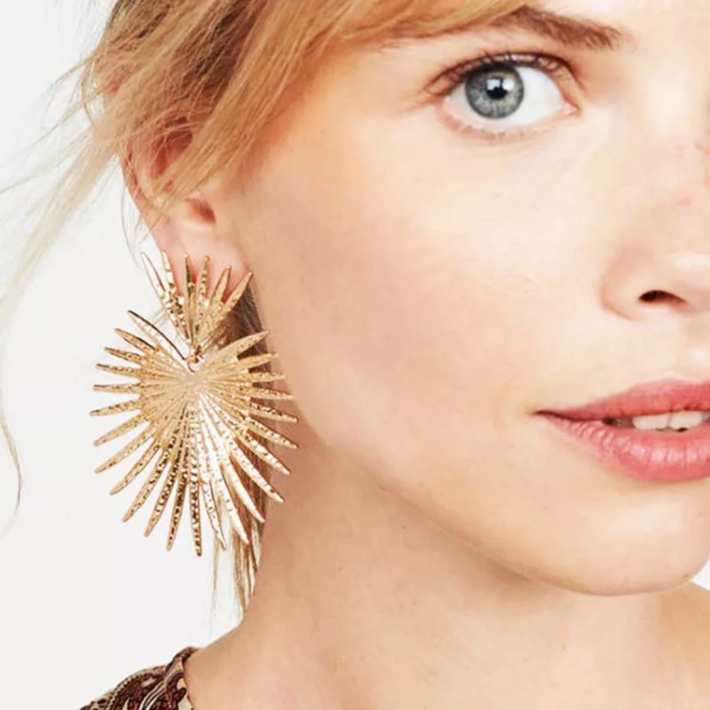 ⭐️ Big Gold Earrings - Picture 2 of 5